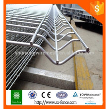 Hot Sale Trade powder coated fence fastenings/ Hot dip wire mesh fence /garden fence